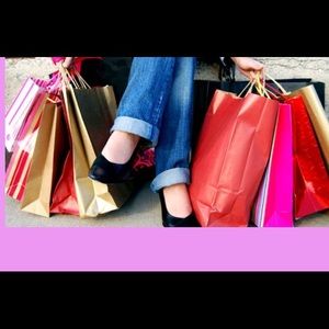 WELCOME TO CHELLMA'S CLOSET